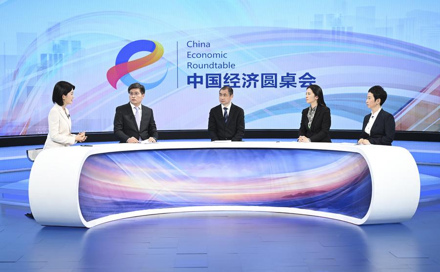 (China Economic Roundtable) Xinhua Headlines: China stimulates domestic demand to strengthen economic upturn