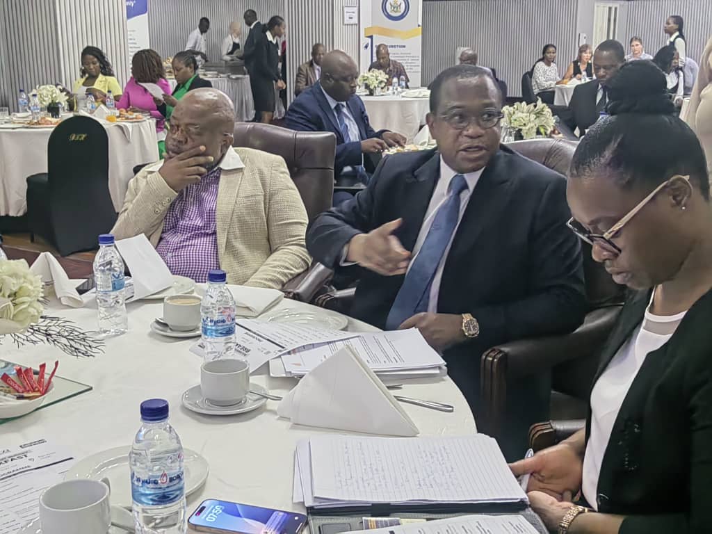 Zim govt vows to be tough on smugglers