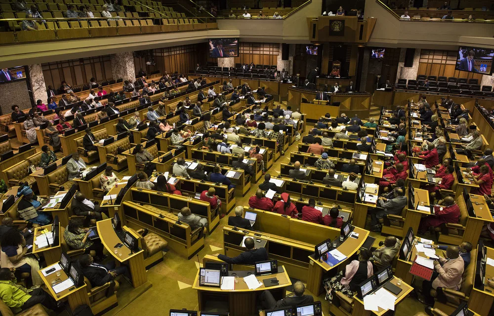 Overcrowding in schools worries Parliament