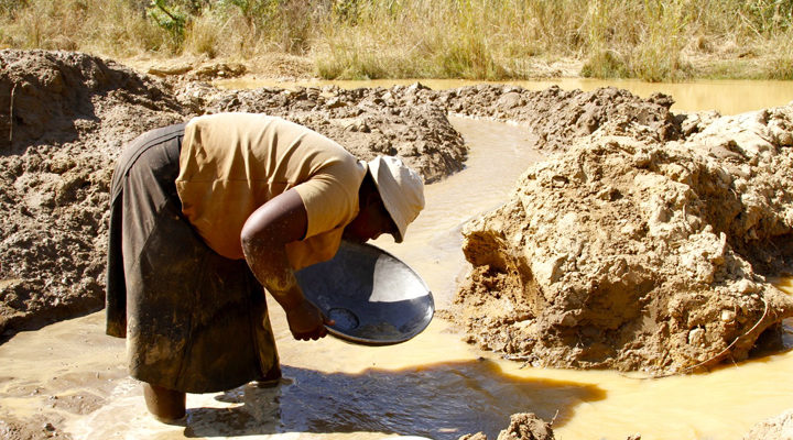 Govt moves to ease equipment access for small-scale gold miners