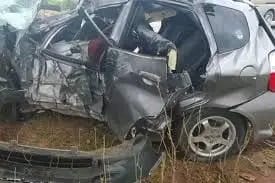 Six suspected gold thieves flee after Honda Fit catches fire