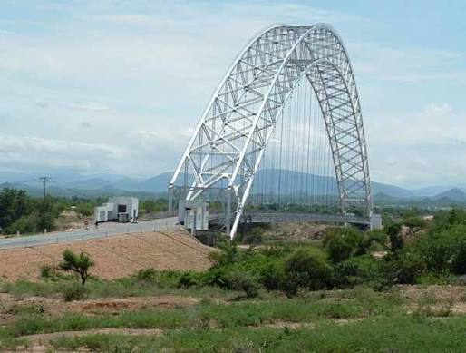 Ministry deny Birchenough Bridge crack