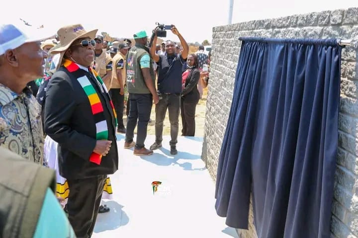 President Mnangagwa commissions youth housing project