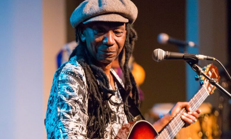 Ministers welcome Thomas Mapfumo back home
